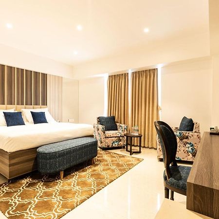 The Thane Club Extérieur photo