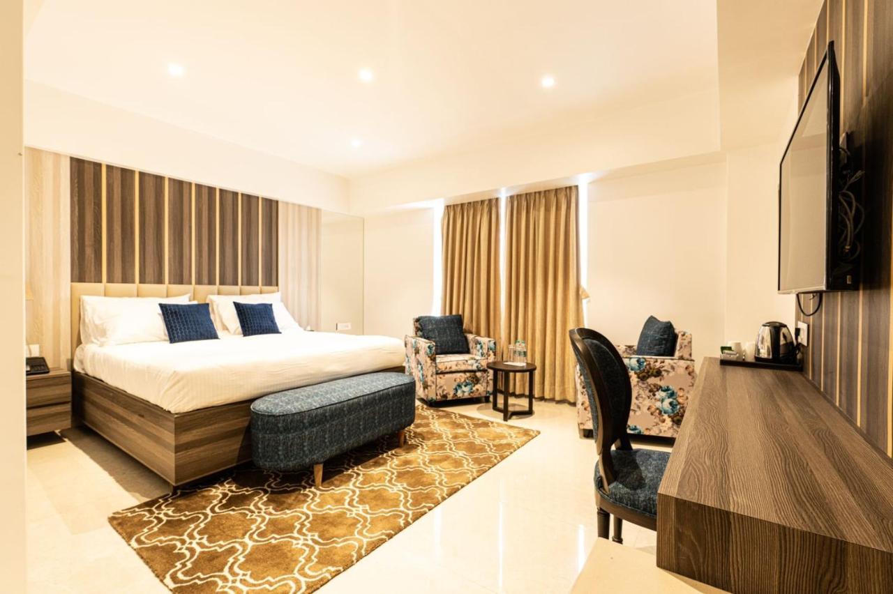 The Thane Club Extérieur photo