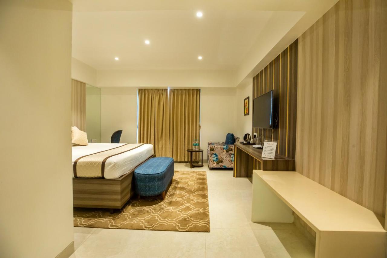 The Thane Club Extérieur photo