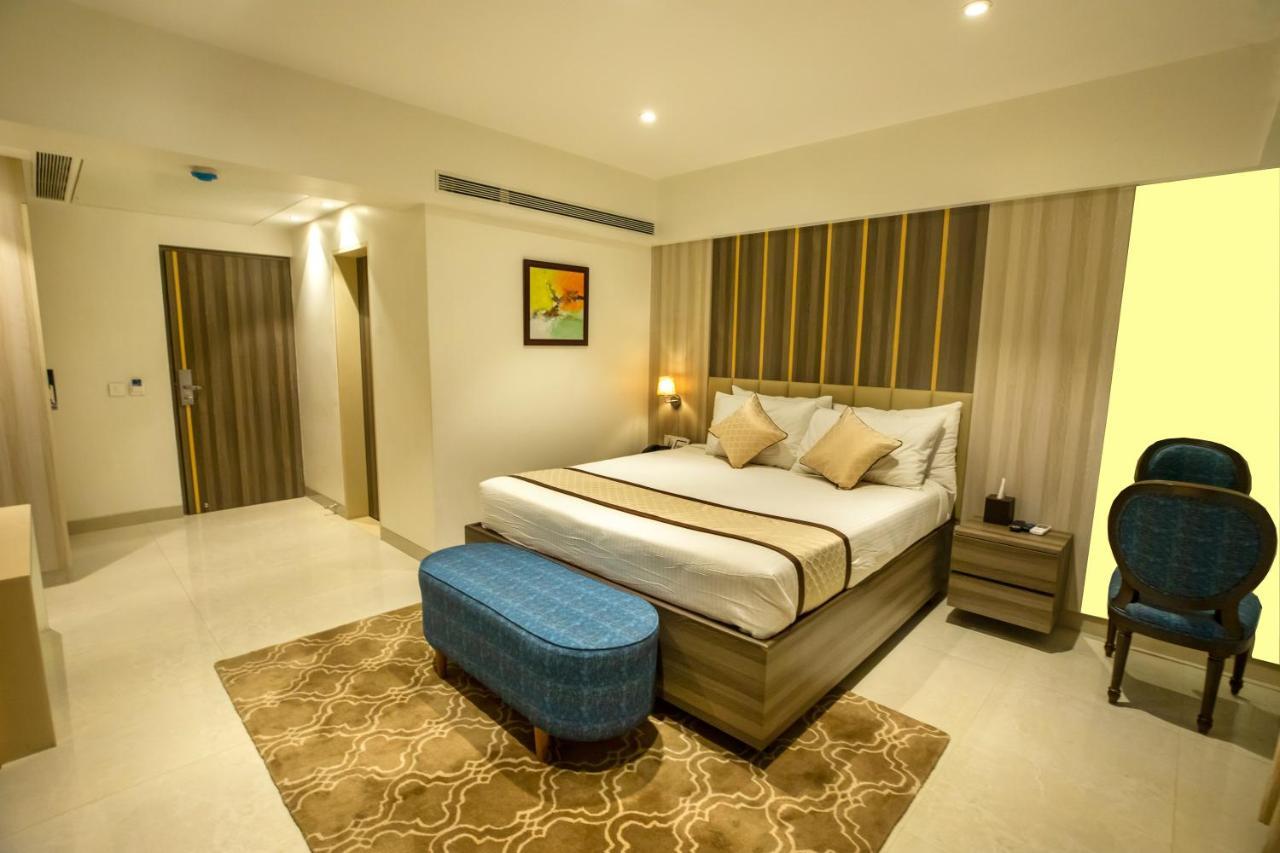 The Thane Club Extérieur photo