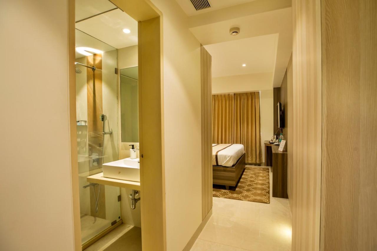 The Thane Club Extérieur photo