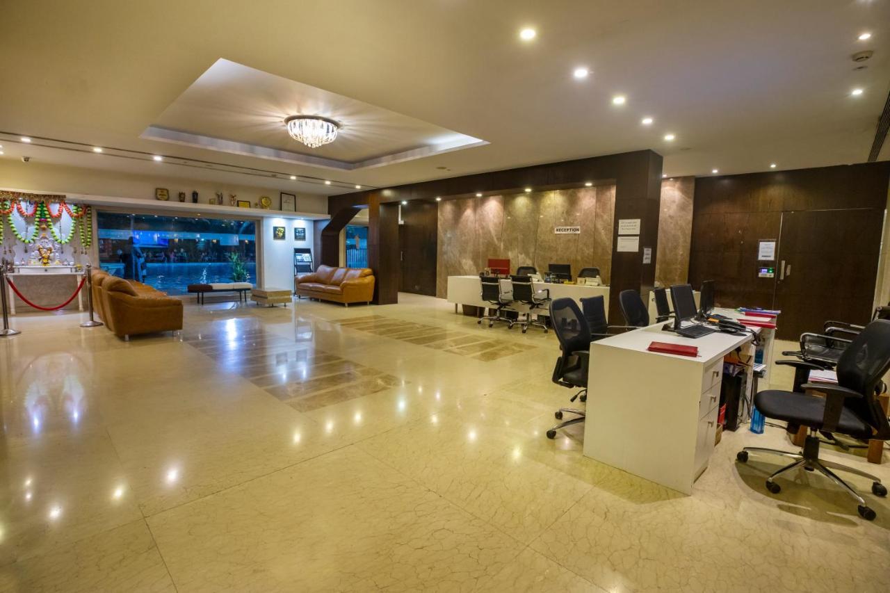 The Thane Club Extérieur photo
