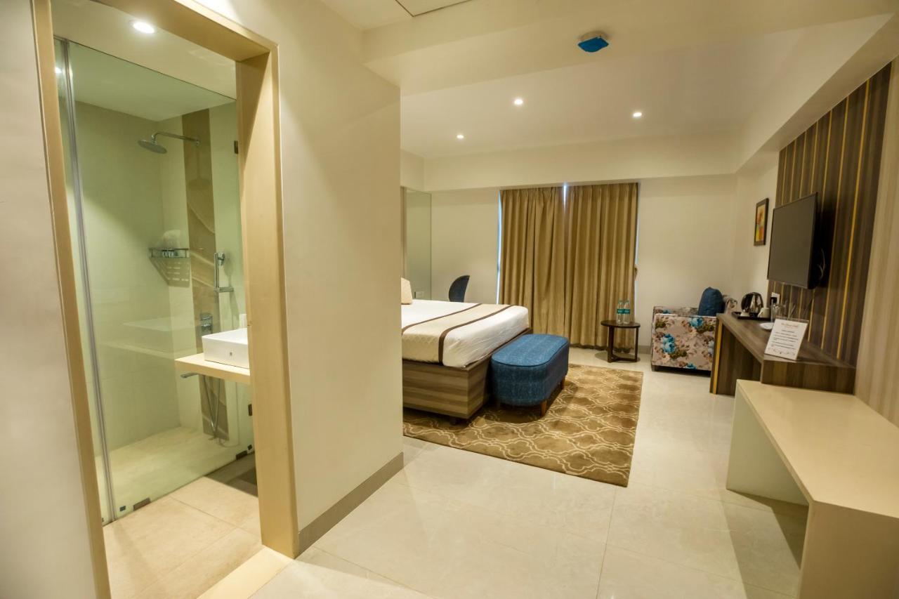 The Thane Club Extérieur photo