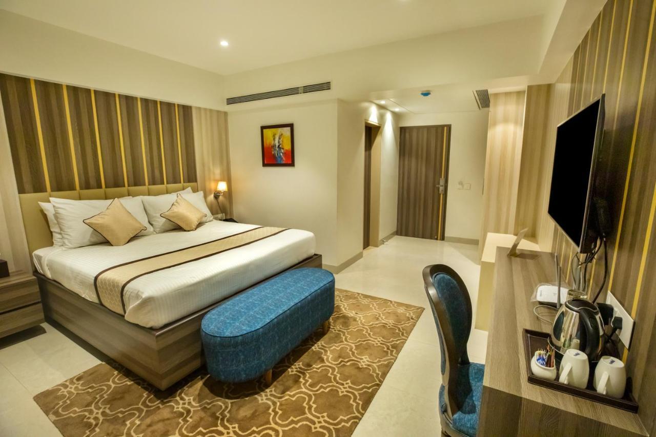 The Thane Club Extérieur photo